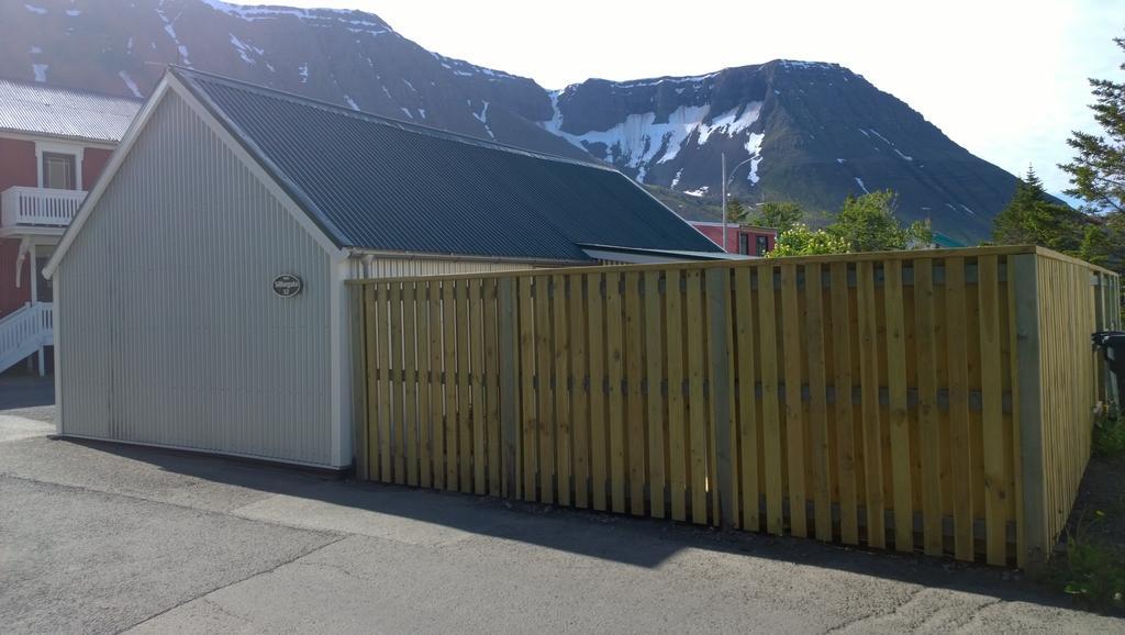 Comfortable Bungalow Isafjordur Номер фото